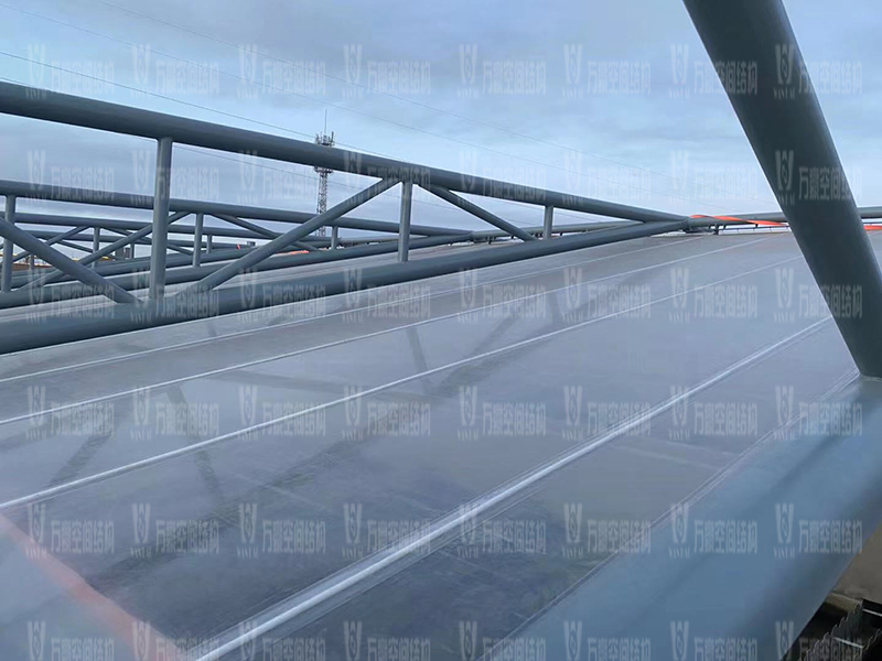 格爾木工業(yè)園昆侖工業(yè)區(qū)工業(yè)污水廠污水池保溫膜結構工程膜結構安裝中 格爾木工業(yè)園昆侖工業(yè)區(qū)工業(yè)污水廠污水池保溫膜結構工程膜結構安裝中