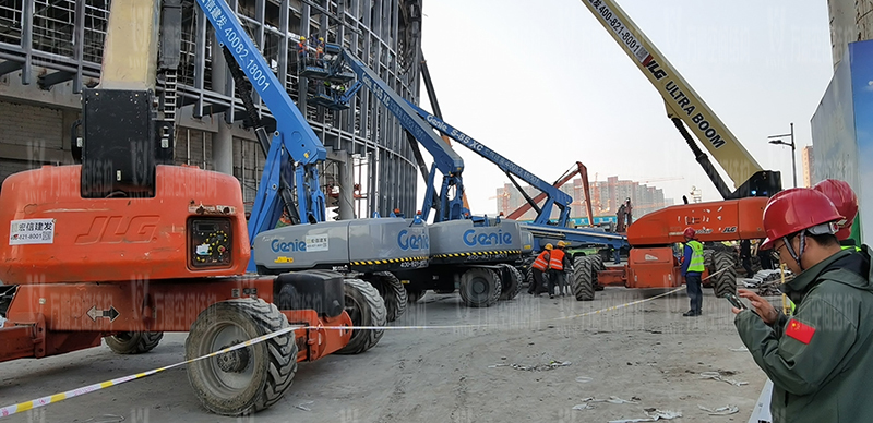 紹興國際會展中心一期B區(qū)會議中心PTFE膜結(jié)構(gòu)工程火熱拼裝、吊裝中