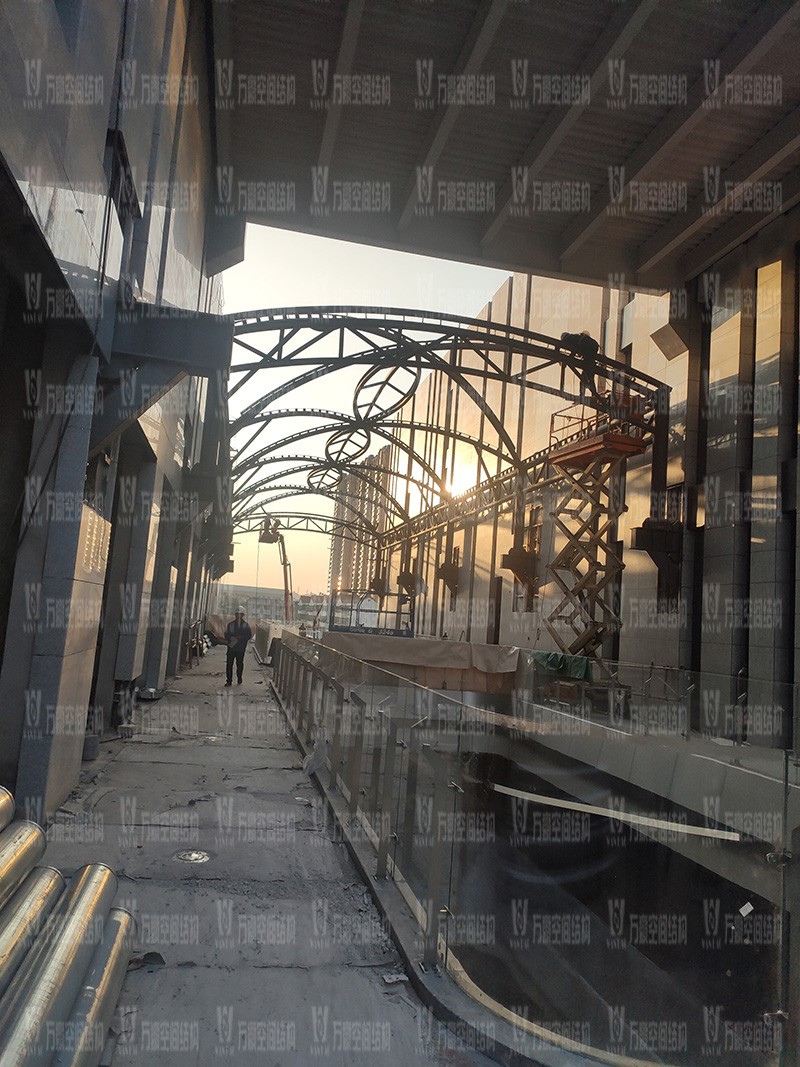 新泰卓越·財(cái)富廣場(chǎng)膜結(jié)構(gòu)項(xiàng)目竣工 新泰卓越·財(cái)富廣場(chǎng)膜結(jié)構(gòu)項(xiàng)目竣工