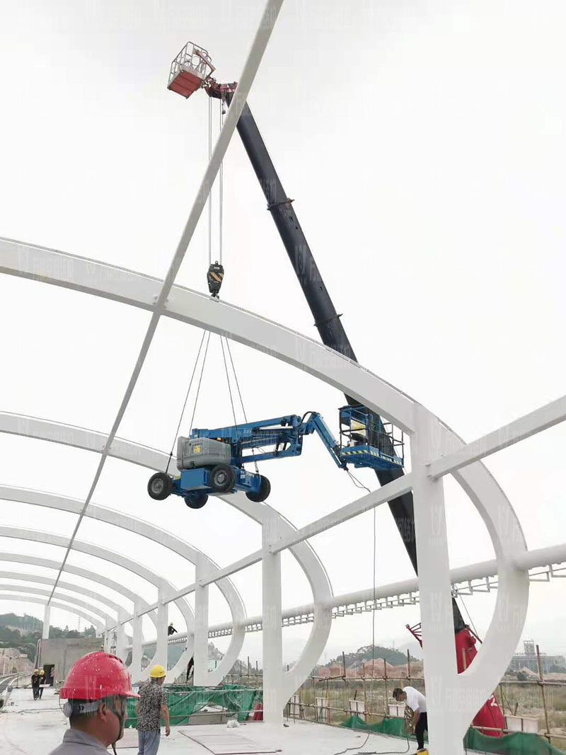 清遠(yuǎn)磁懸浮項目蓮湖車站鋼-膜結(jié)構(gòu)工程鋼結(jié)構(gòu)防火涂料完工