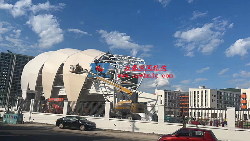 龍泉市體育場鋼膜結構工程接近尾聲
