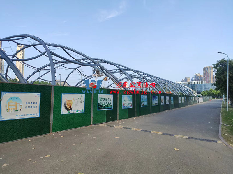 寧波諾丁漢大學(xué)室外運(yùn)動(dòng)場(chǎng)地改擴(kuò)建項(xiàng)目膜結(jié)構(gòu)工程完工 寧波諾丁漢大學(xué)室外運(yùn)動(dòng)場(chǎng)地改擴(kuò)建項(xiàng)目膜結(jié)構(gòu)工程完工