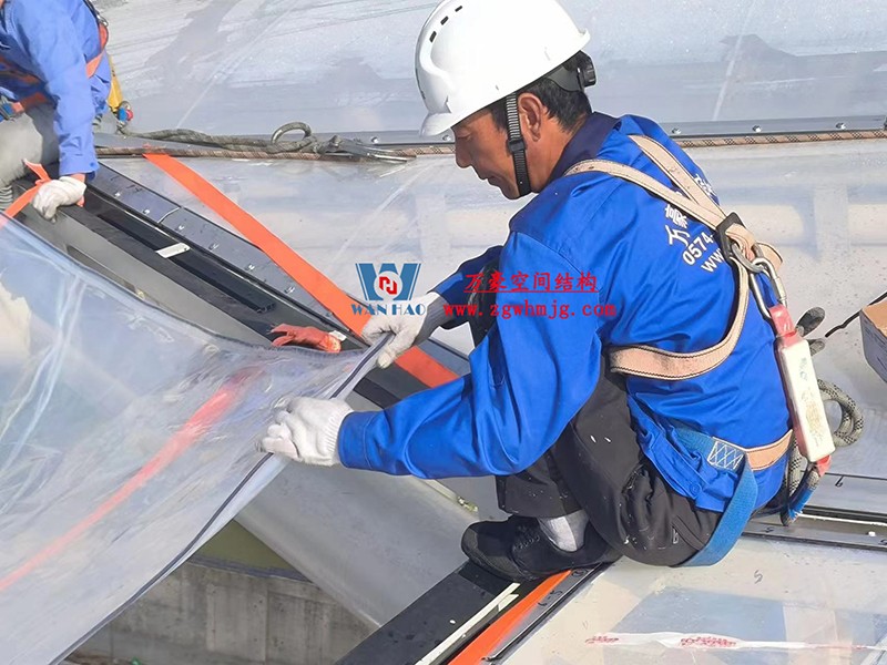 勞動最光榮，致敬一線工作者！