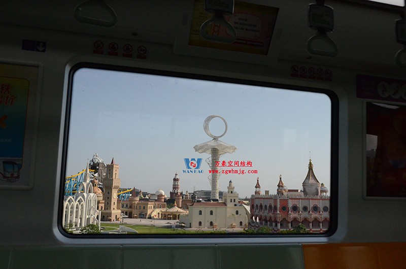 身姿輕盈，造型優(yōu)美的膜結構建筑