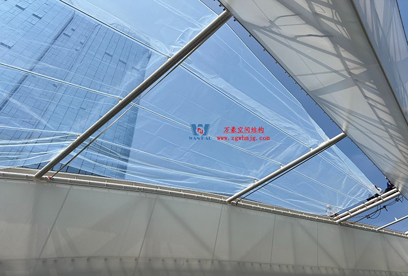 南充萬達(dá)項(xiàng)目ETFE膜結(jié)構(gòu)蓋頂天幕工程最新施工進(jìn)度 南充萬達(dá)項(xiàng)目ETFE膜結(jié)構(gòu)蓋頂天幕工程最新施工進(jìn)度