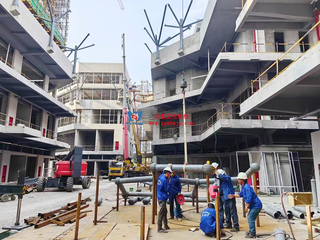 已完工，這個ETFE氣枕商業(yè)天幕閃亮登場！