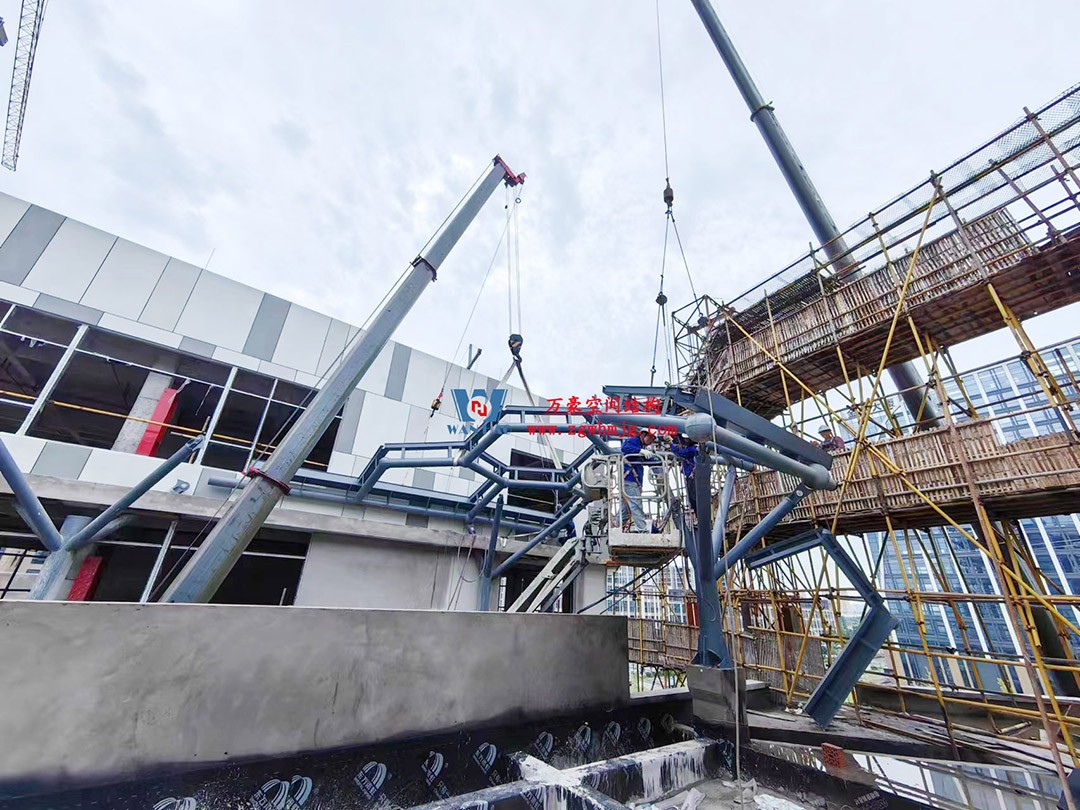 已完工，這個ETFE氣枕商業(yè)天幕閃亮登場！