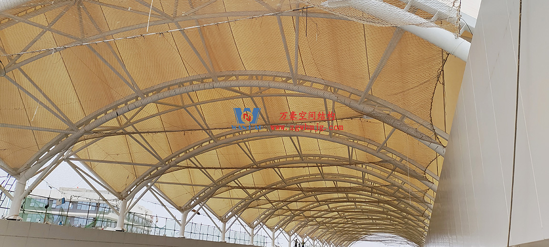 施工加速，這個PTFE膜結構天幕即將完工！