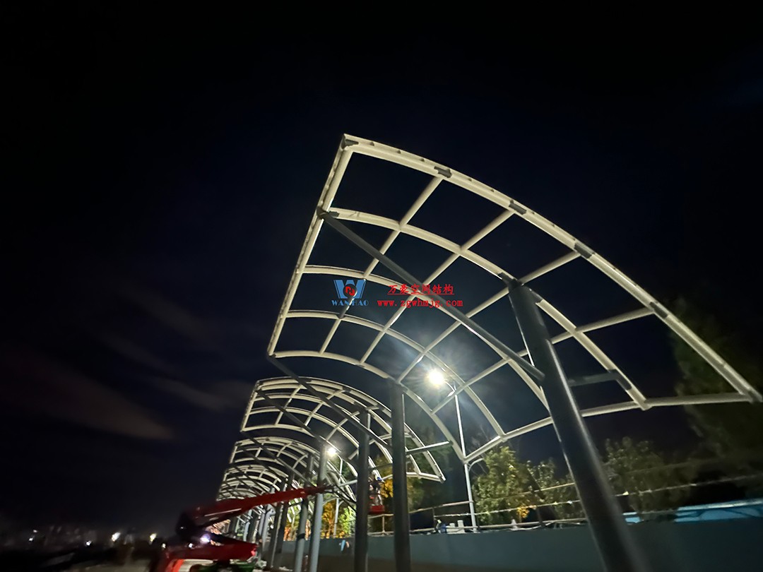 全面加速建設(shè)，創(chuàng)建優(yōu)質(zhì)精品工程