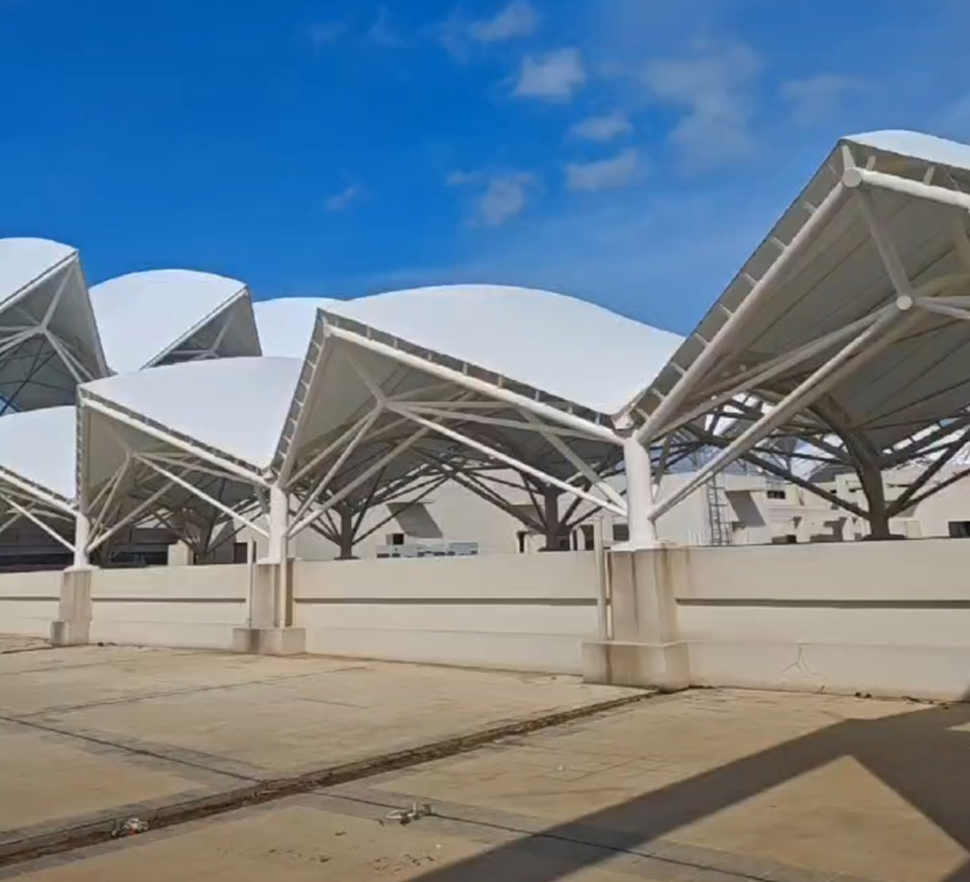 超強(qiáng)臺(tái)風(fēng)"摩羯"狂嘯登陸，這個(gè)膜結(jié)構(gòu)天幕經(jīng)受?chē)?yán)峻考驗(yàn)！