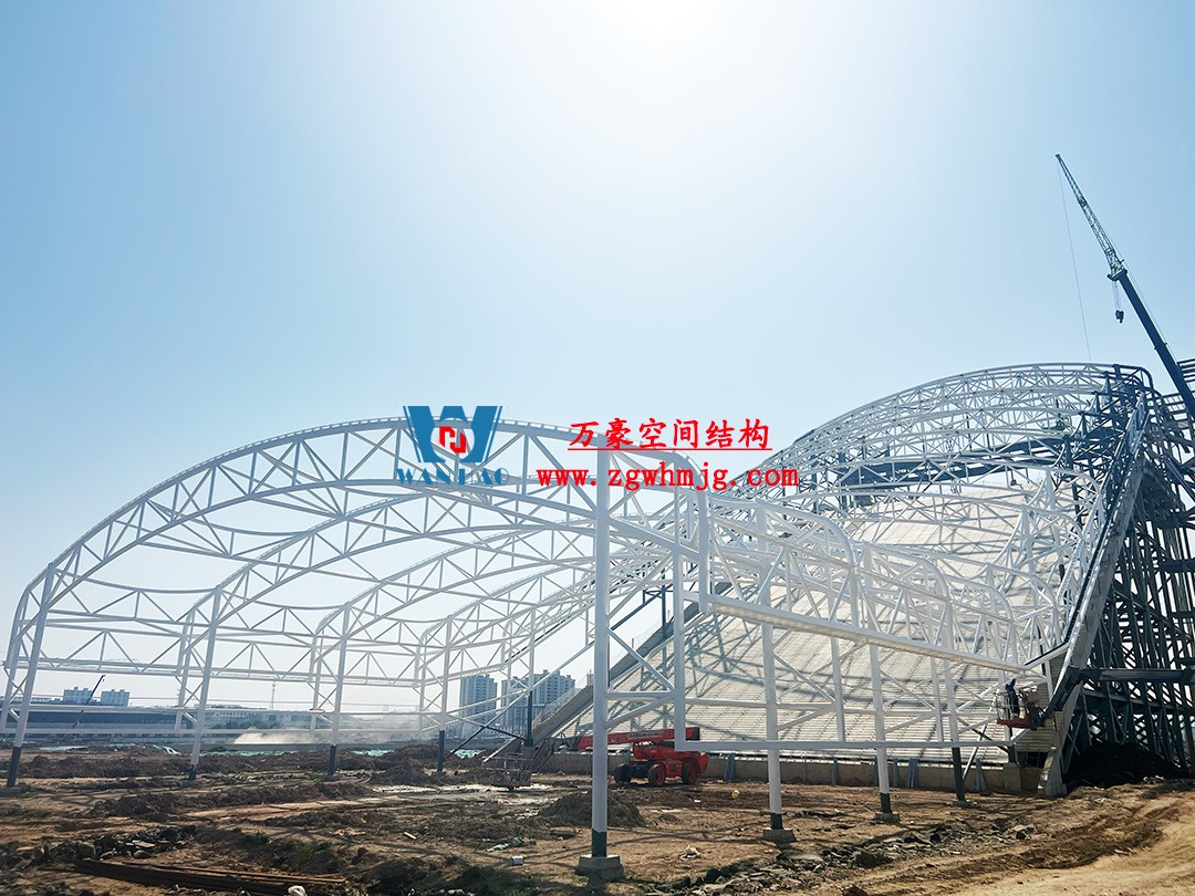 馭風(fēng)逐沙，織就賽道美學(xué)——比亞迪紹興嵊州賽車場(chǎng)干拔沙坡觀景平臺(tái)鋼膜結(jié)構(gòu)