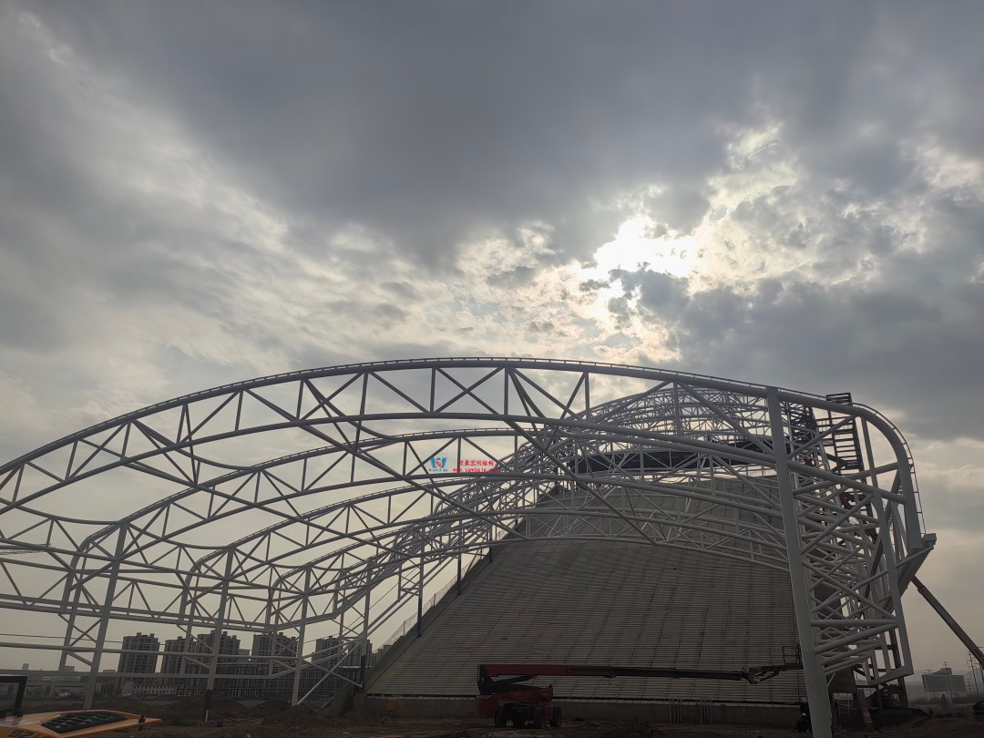 比亞迪紹興嵊州賽車場干拔沙坡觀景平臺鋼結(jié)構(gòu)項目