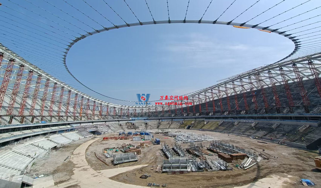 無(wú)錫奧體中心體育場(chǎng)ETFE膜首吊成功，太湖畔將閃耀“生態(tài)之光”