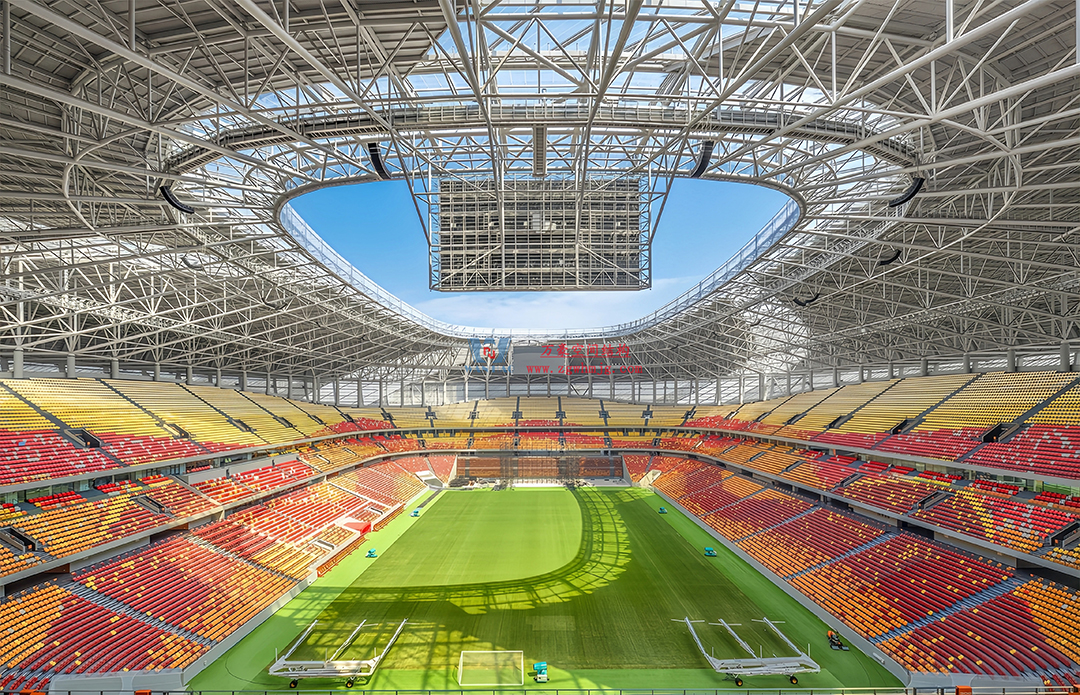 2026 中超球場(chǎng)巡禮?重慶篇｜身披 ETFE「科技薄紗」，龍興足球場(chǎng)點(diǎn)亮山城足球新未來(lái)！