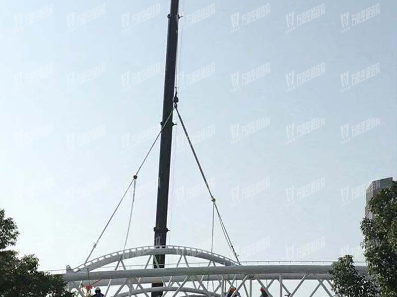 寧波（鄞州）網球中心遮陽棚膜結構工程二期項目施工中