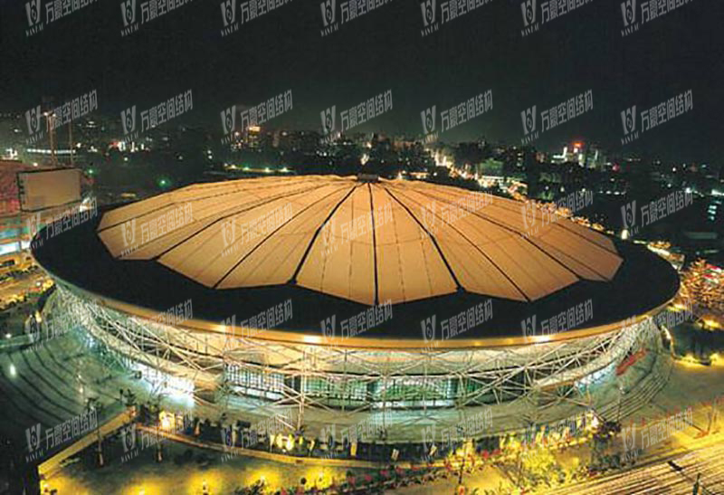 膜結(jié)構(gòu)工程建筑加工安裝時(shí)有哪些規(guī)范事項(xiàng)需要注意？