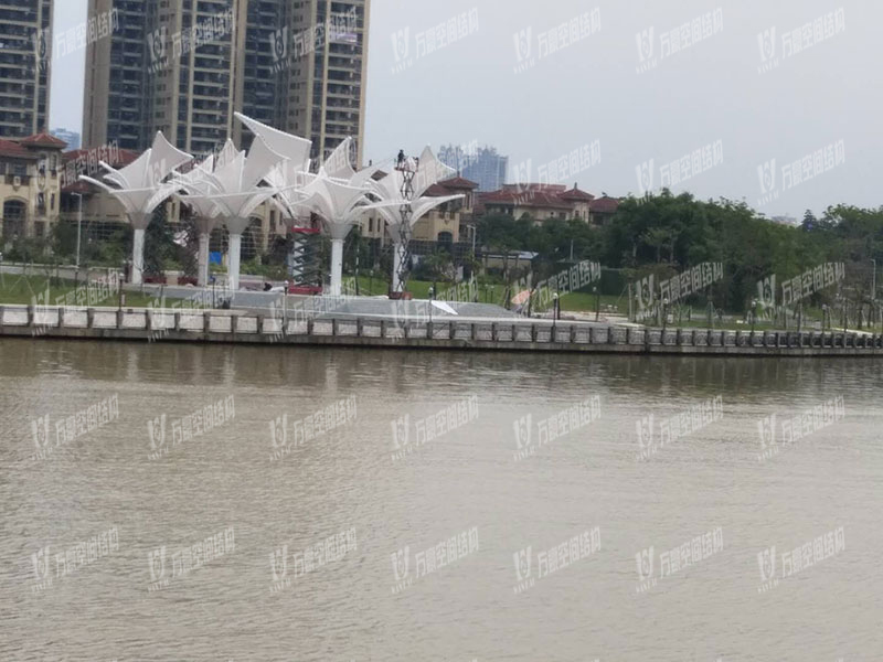 東莞市東江西岸PTFE網(wǎng)格覆膜結(jié)構項目